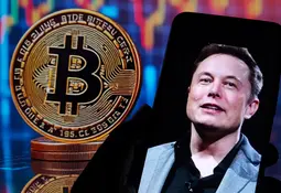 Bitcoin-Konzept mit Smartphone und Elon Musk. Thema Kryptowährung, Blockchain und Spekulation um BTC-Kauf.